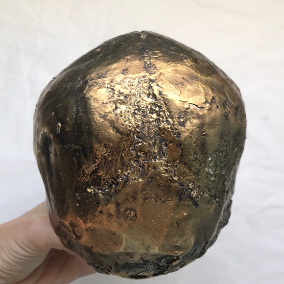 Gold & Black skull decor - Picture 7 of 8